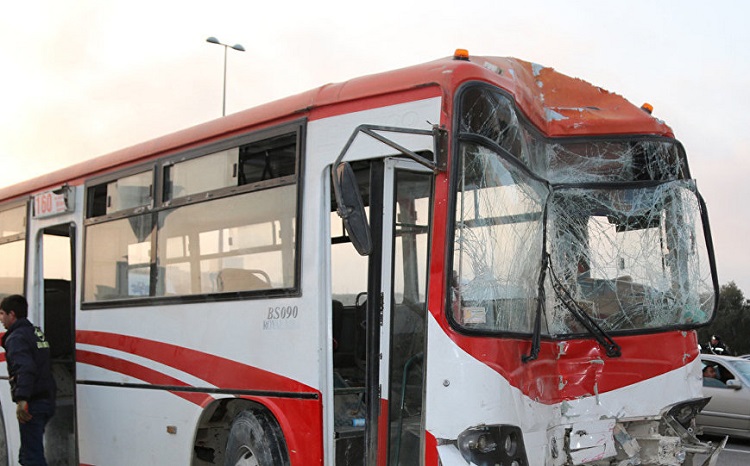 Daha bir sərnişin avtobusu qəza törətdi