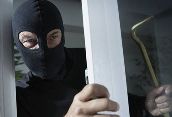 <b>Bu qəsəbədə 3 gündə 13 ev qarət edilib</b>