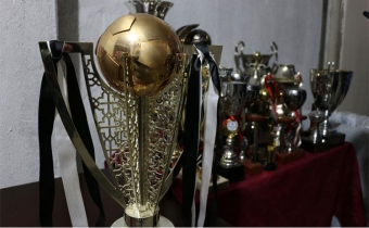 Türkiyə klubu bütün kuboklarını satdı - SƏBƏB