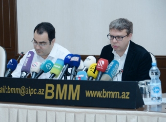 [b]İlham Əliyev bir il əvvəlki reytinqini daha da artırıb - SORĞU[/b]