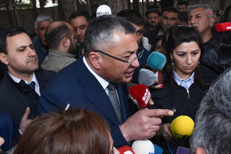 [b]Yanğın baş verən binada yaşayan 23 ailə kirayəyə çıxarılacaq[/b]