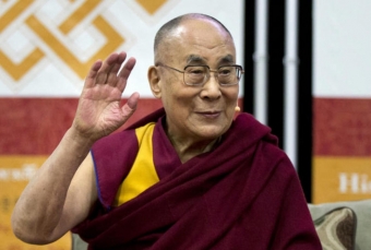 Dalay Lama xəstəxanaya yerləşdirildi
