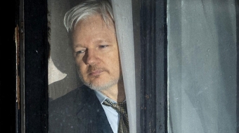 <b>"WikiLeaks"in qurucusu tutuldu</b>
