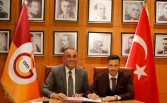 <b>“Qalatasaray” bu oyunçu ilə 2 illik müqavilə imzaladı</b>