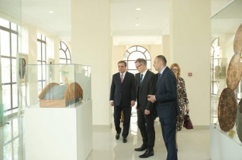 Alman səfir Gəncədə - “Germanaijan” sərgisində iştirak edib