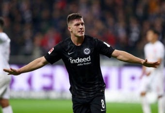 "Real" və "Barselona"nın istədiyi bombardir Bundesliqada qaldı