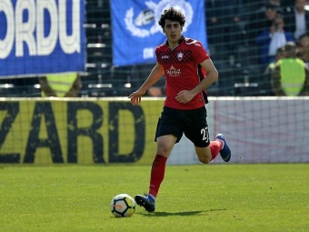 <b>Millimizin futbolçusu "Seltik"in hədəfində</b>