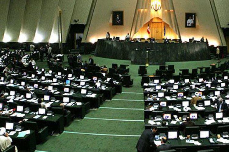 İran parlamenti ABŞ-la bağlı sənədi təsdiqlədi: <span style="color:red;">artıq bu ölkənin ordusu... 