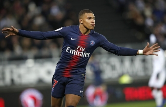 Mbappe Useyn Boltu üstələdi - Sürətdə...