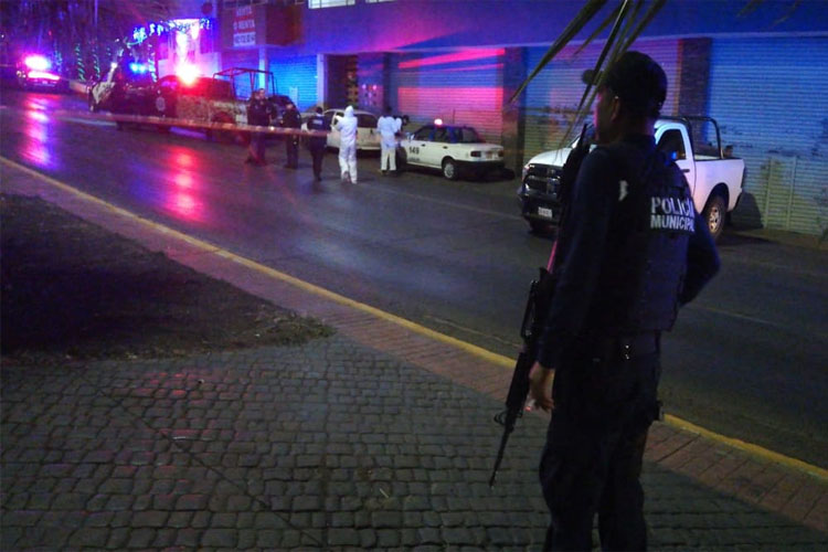 Meksikada avtobus aşdı: 11 nəfər ölüb