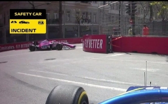 <b><span style="color:red;">"Formula-2" - də qəza oldu : 3 bolid bir-biri ilə toqquşub</b>