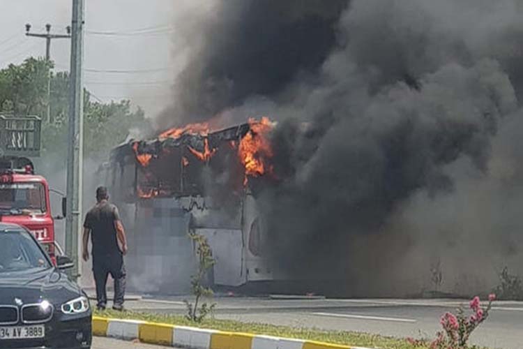 Türkiyədə sərnişin avtobusu yandı: ölənlər var
