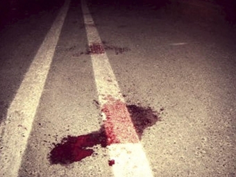 “Toyota” yolu keçən qadın piyadanı vurdu