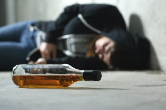 60 yaşlı kişi içkidən zəhərlənib öldü