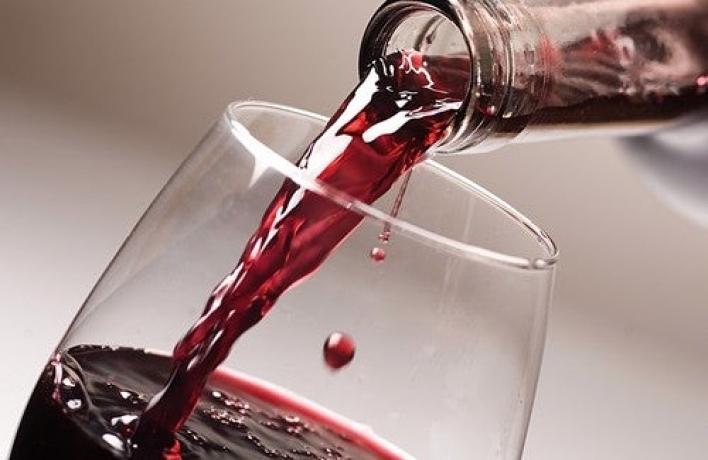 Şərab qəfil ölümdən qoruyur? – <span style="color:red;">YENİ ARAŞDIRMA