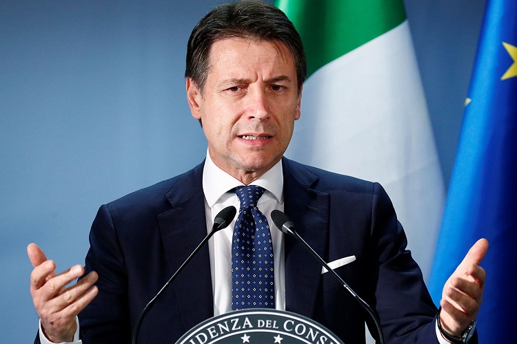 İtaliya prezidenti baş nazirin istefa ərizəsini qəbul edib