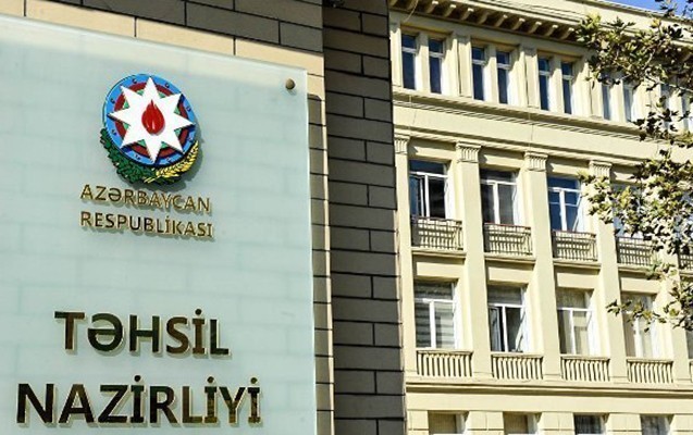 Şagirdlərin elektron yerdəyişməsi hansı şəkildə aparılır?