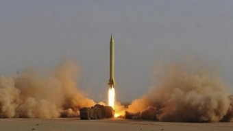 İran yeni raketini sınaqdan keçirdi