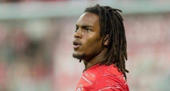 “Bavariya” bu futbolçusunu Fransa klubuna satdı