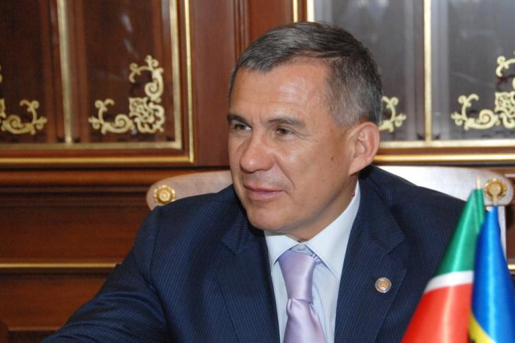 Tatarıstanın rəhbəri Mehriban Əliyevanı təbrik edib