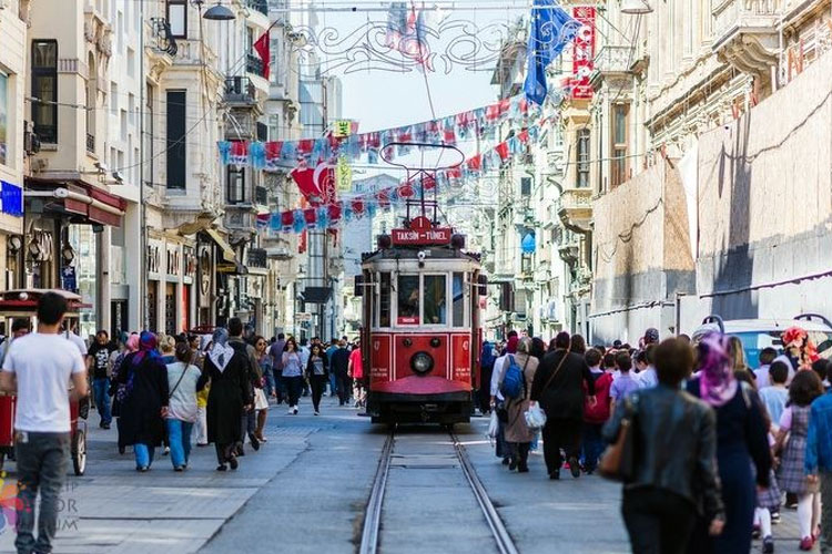 Azərbaycanlılar Türkiyədə "işbazlar"ın qurbanına çevrilir - ARAŞDIRMA - FOTO