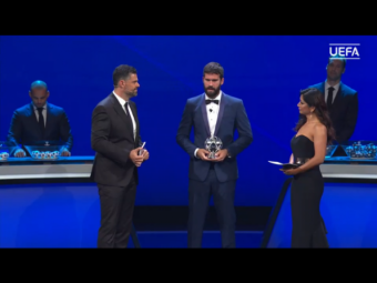 UEFA mövsümün qapıçısını mükafatlandırıb