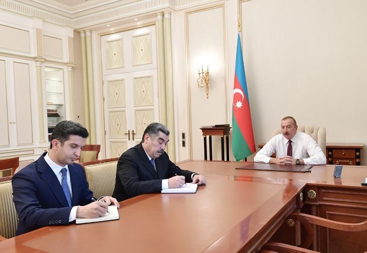 Prezident: "Dövlət məmurları xalqa xidmət etməlidirlər"