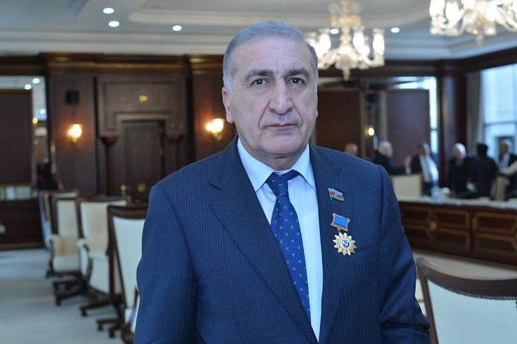Deputat oğlunun həbs müddəti uzadıldı