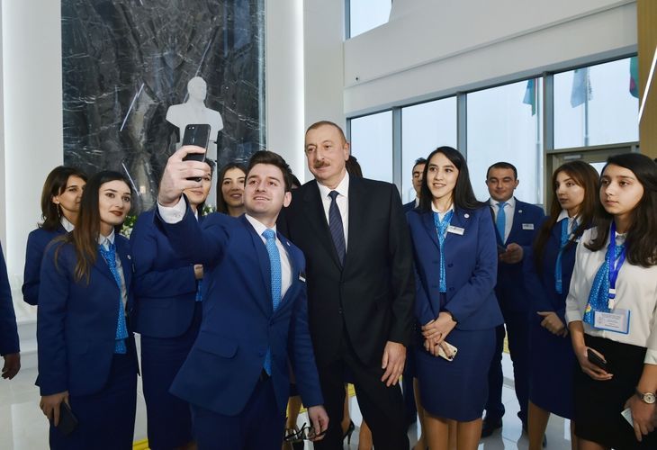 Azərbaycan Prezidenti: “Könüllülər qarşısında bütün imkanlar açıqdır”