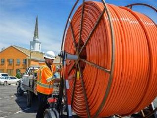 Ağacdan fiber-optik kabel hazırlandı