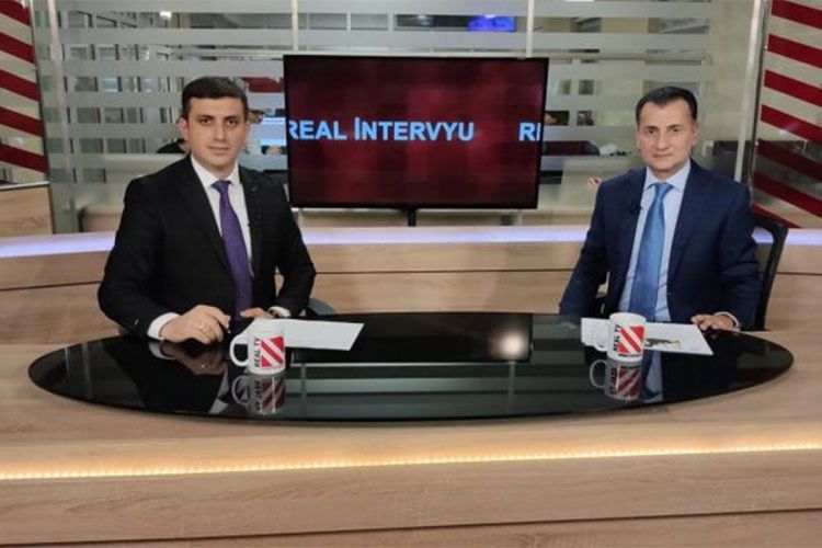 Mirşahin Ağayev: “102 FM tezliyinin Çingiz Mustafayevin adına heç bir aidiyyəti yoxdur”