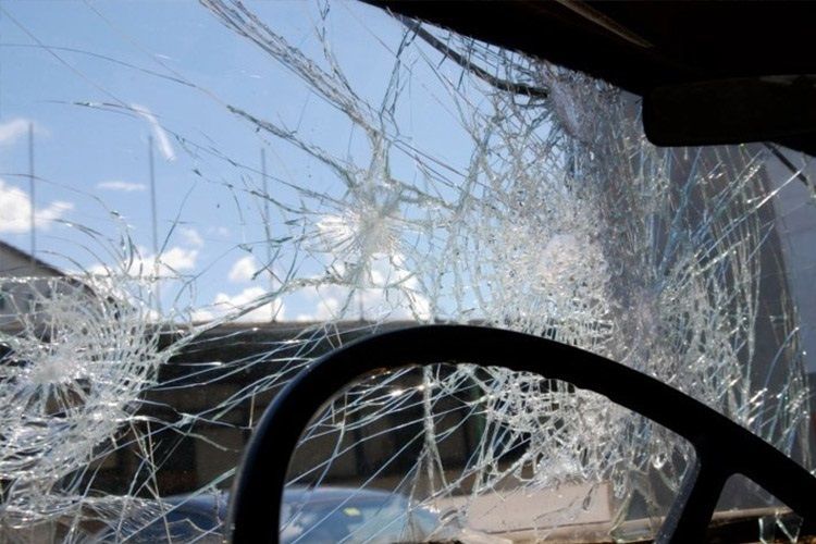 Bakı-Qazax yolunda mikroavtobus aşıb, ölən və yaralananlar var