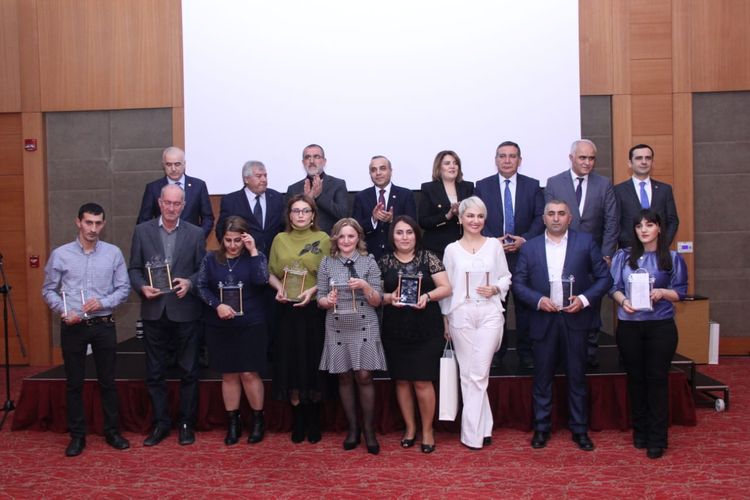 “SƏLİS Jurnalist” nominasiyası üzrə yazı müsabiqəsinin qalibləri elan olunub - FOTOSESSİYA