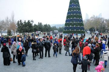 Bakı Bulvarı Yeni ilə necə hazırlaşır? - canlı musiqi, sürprizlər və ...