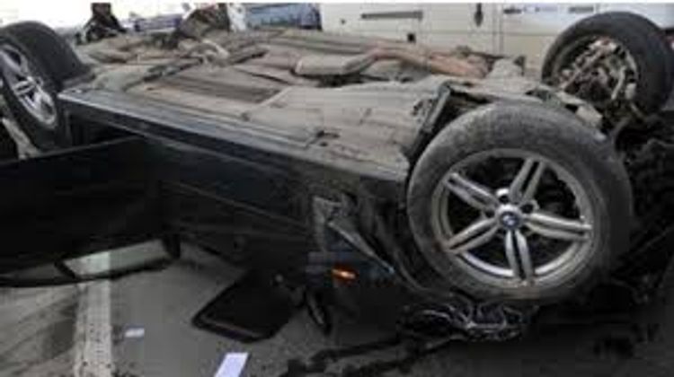 "Mercedes-Benz" aşdı: iki ölü