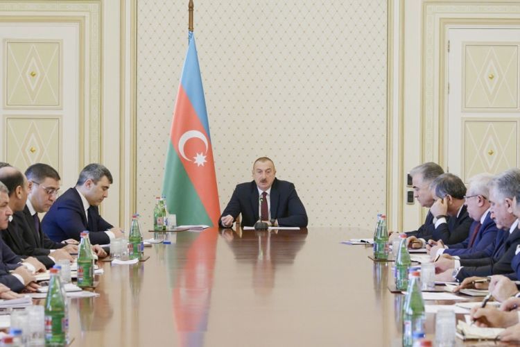  İlham Əliyevin yanında pambıqçılıqla bağlı müşavirə keçirilib - YENİLƏNİB