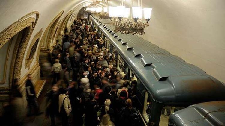 Bakı metrosunda sərnişin sıxlığı yarandı - SƏBƏB