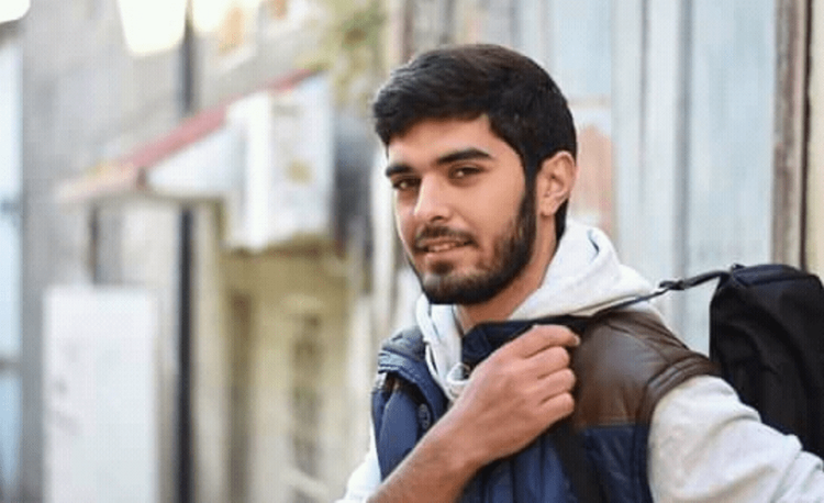 Küçədə qucaqlaşa bilmirik