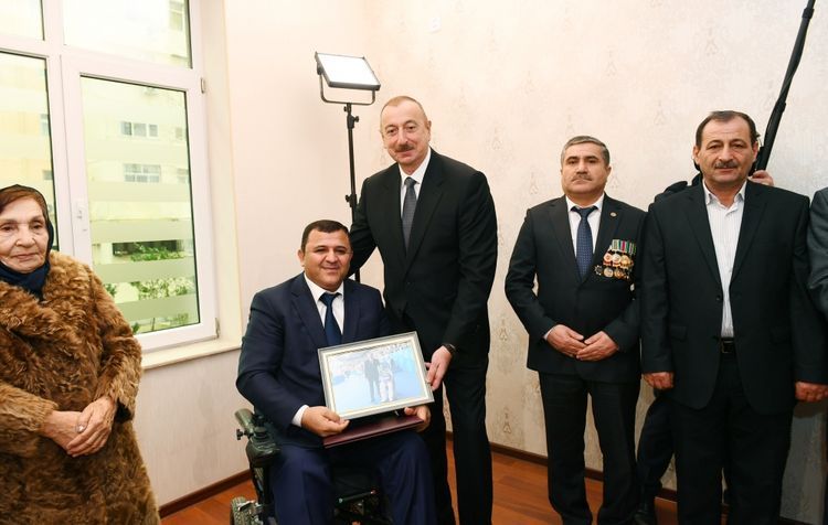 Qarabağ müharibəsi əlillərinə mənzil və avtomobillər təqdim edildi - YENİLƏNİB