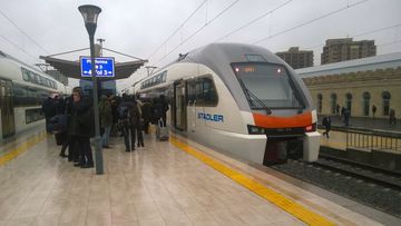 Bakı-Gəncə qatarı ilə gedənlərin NƏZƏRİNƏ 