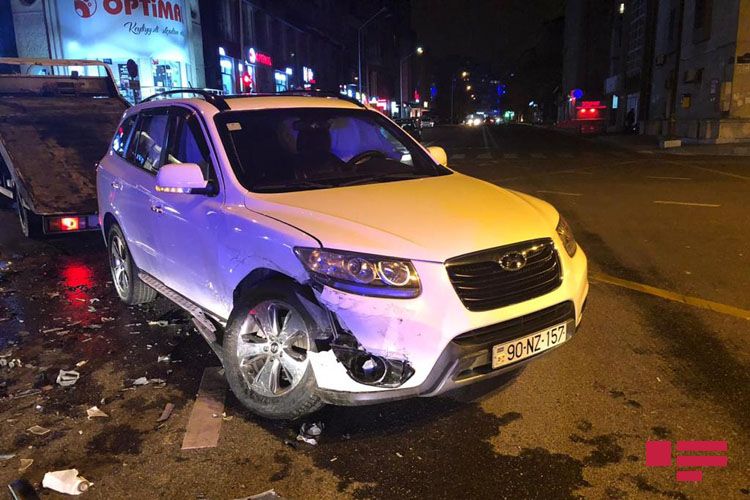 Bakıda "Hyundai" markalı avtomobil "Peugeot" markalı maşına çırpılıb - FOTO - VİDEO