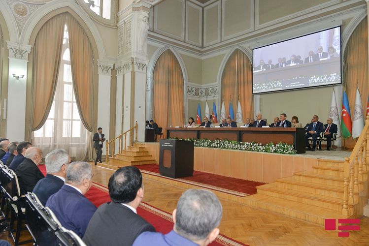 AMEA Rəyasət Heyətinin yeni tərkibi seçildi
