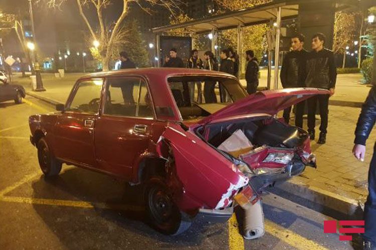 Bakıda yol qəzasında 1 nəfər xəsarət alıb - FOTO - VİDEO