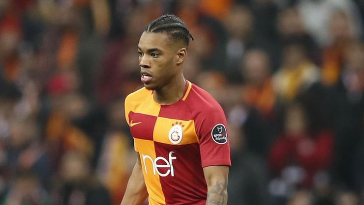 “Qalatasaray”ın sabiq futbolçusu “Fənərbaxça”da 