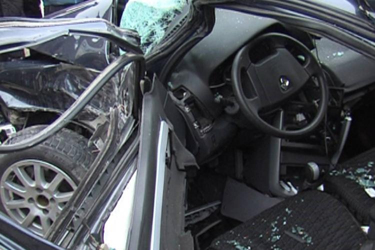 İki "Mercedes" toqquşdu: bir ölüb, iki yaralı