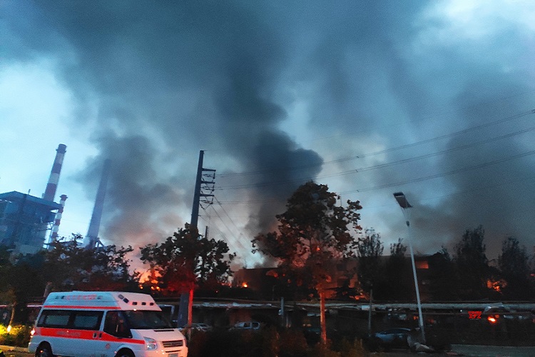 Çində qaz hasilatı zavodunda güclü partlayış olub, azı 10 nəfər ölüb