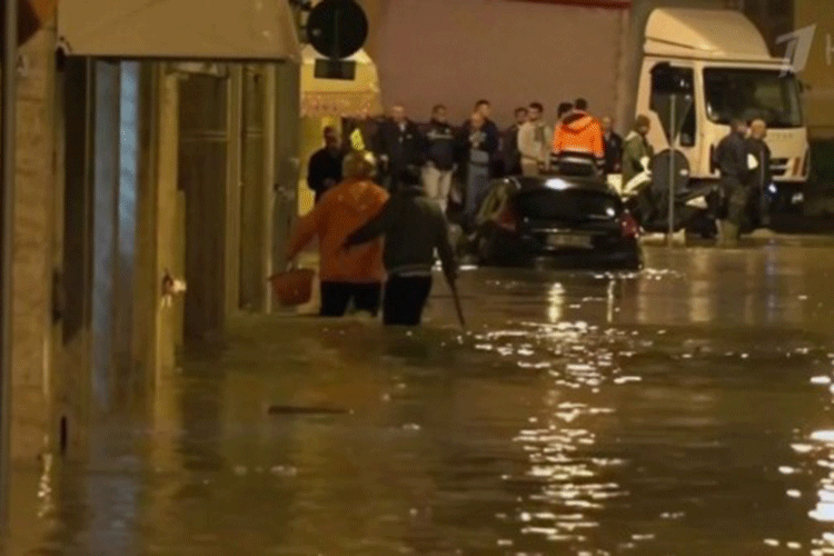 Leysan yağışlar 3 nəfərin ölümünə səbəb oldu - <span style="color:red;">İtaliyada 