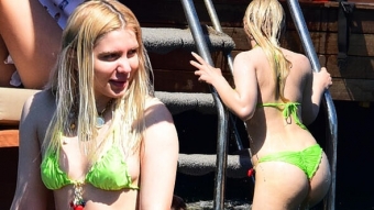 Paparatsilər Aleyna Tilkini belə yaxaladı – <span style="color:red;">AÇIQ-SAÇIQ GÖRÜNTÜLƏR 