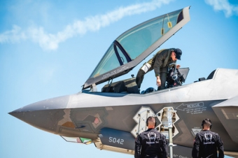 Tramp F-35 döyüş təyyarələrini Polşaya satmağa hazır olduqlarını bəyan edib