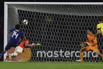 Çempion Amerika kubokuna darmadağınla başlayıb